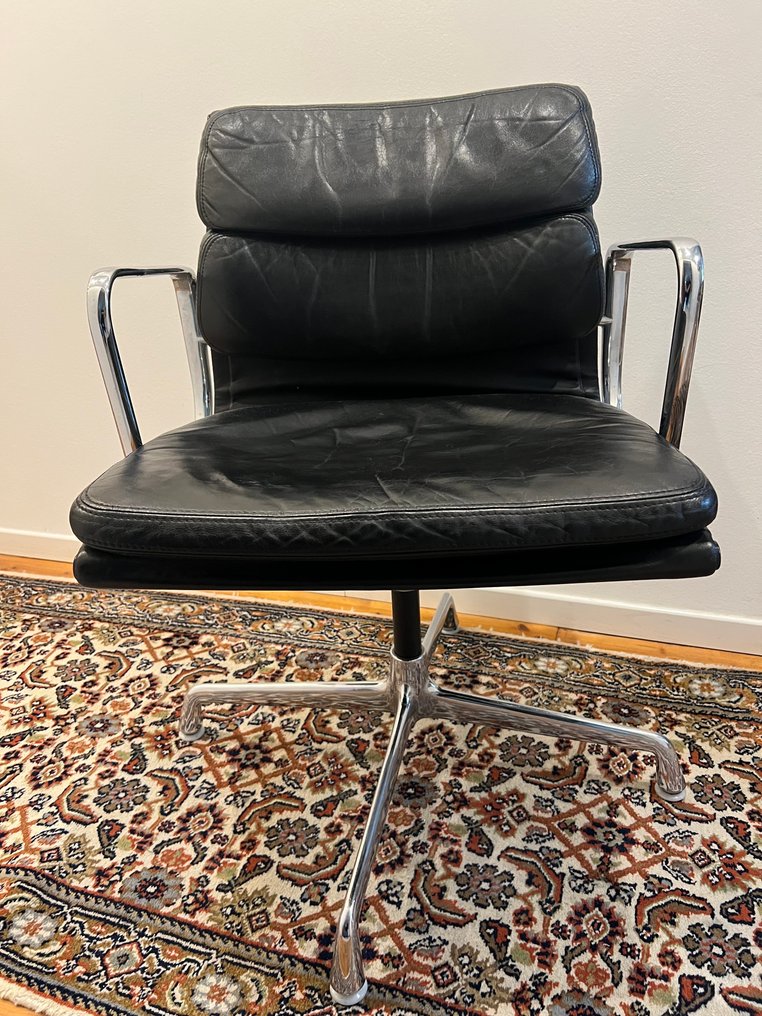 Vitra, Herman Miller - Charles & Ray Eames - Bureaustoel - EA 208 Softpad Leder - Echt leer #1.0