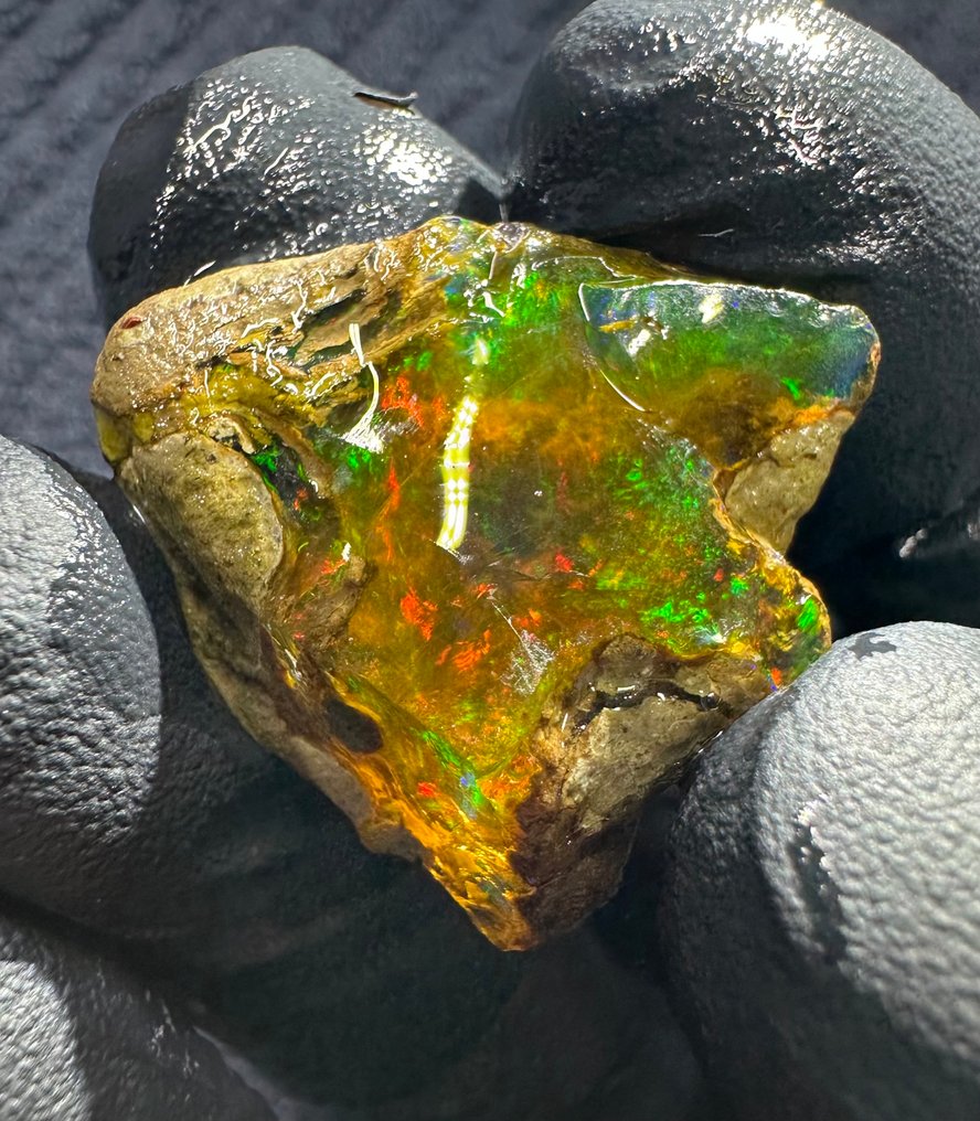 29 καρατίων κρύσταλλο οπαάλ. Τραχύς- 5.8 g #4.3