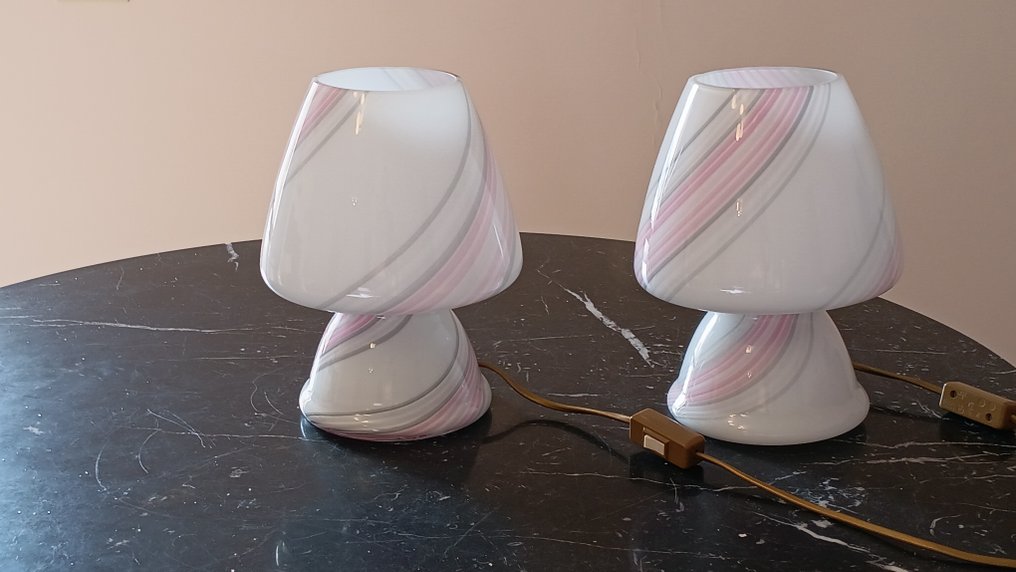 台灯 (2) - 乳白色玻璃，来自Murano #1.0