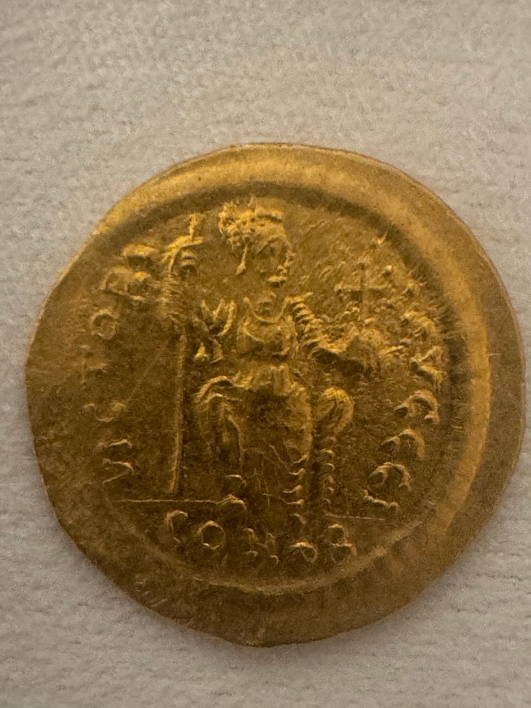 Império Bizantino. Justin II (AD 565-578). Solidus (Sem preço de reserva) #1.0