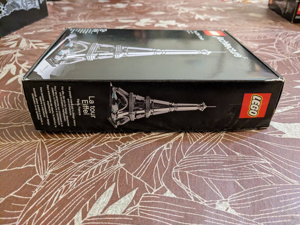 LEGO Set - 21019 - Architecture - The Eiffel Tower #2.1