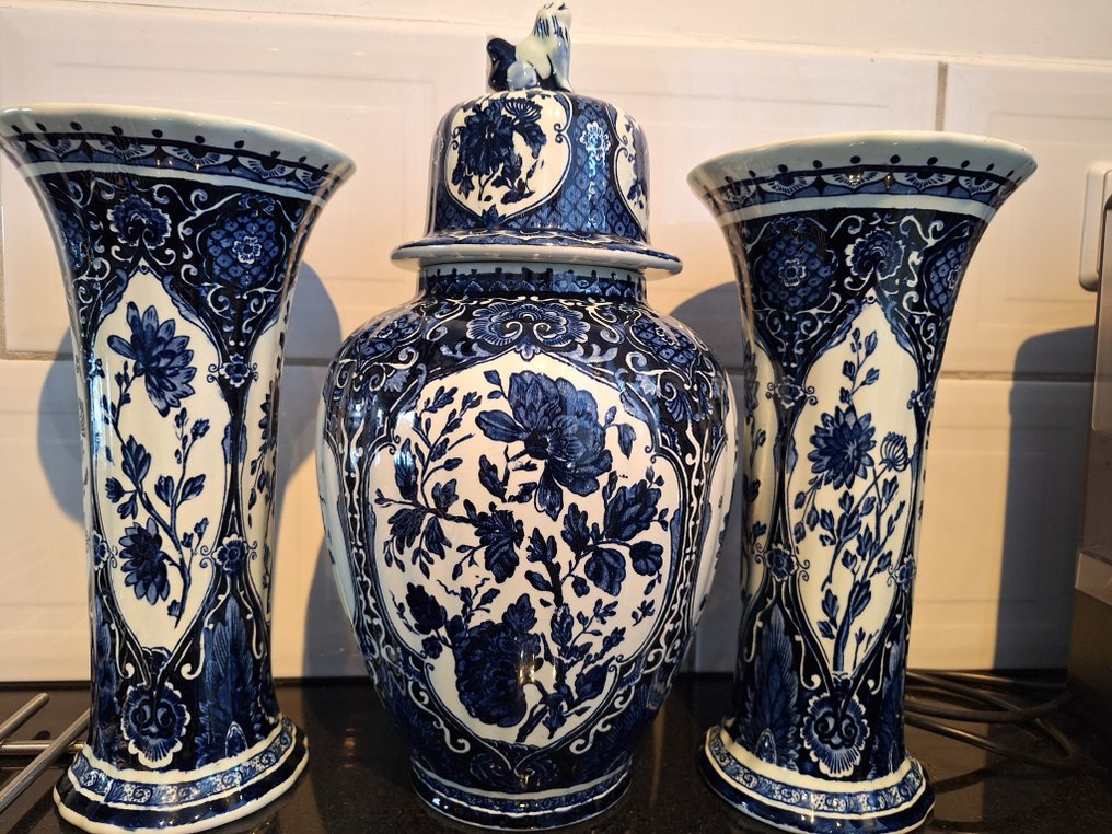 Boch - 花瓶  - 陶器 - 3件套柜子 #1.0