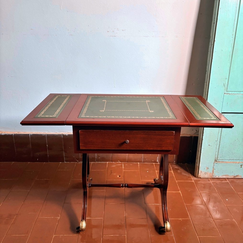 Τραπέζι - Ξύλο, Δέρμα #1.0