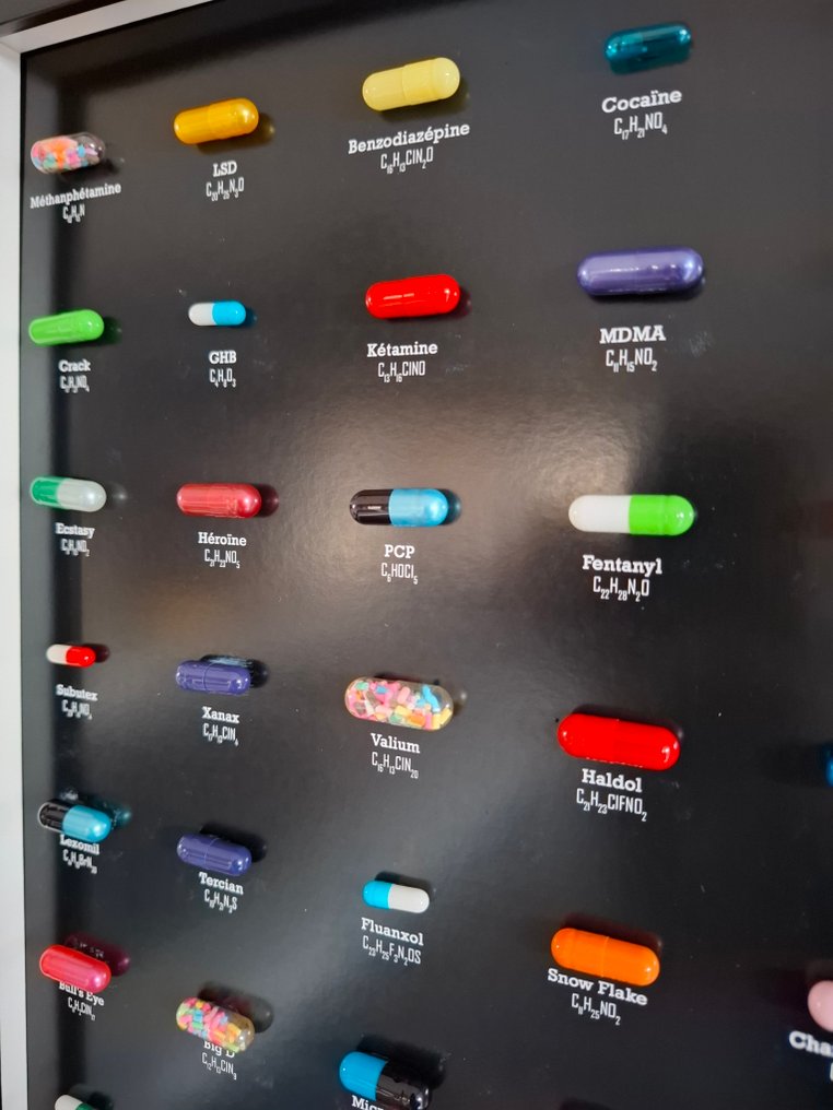 ELEMENTAL - Pills Menu - 30 x 40 cm #3.2