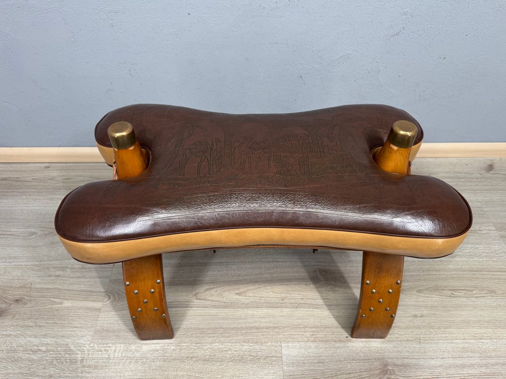 Schitterende kamelen kruk met lederen zadel - Taburet - Træ, Læder - Leren kamelen kruk #2.1