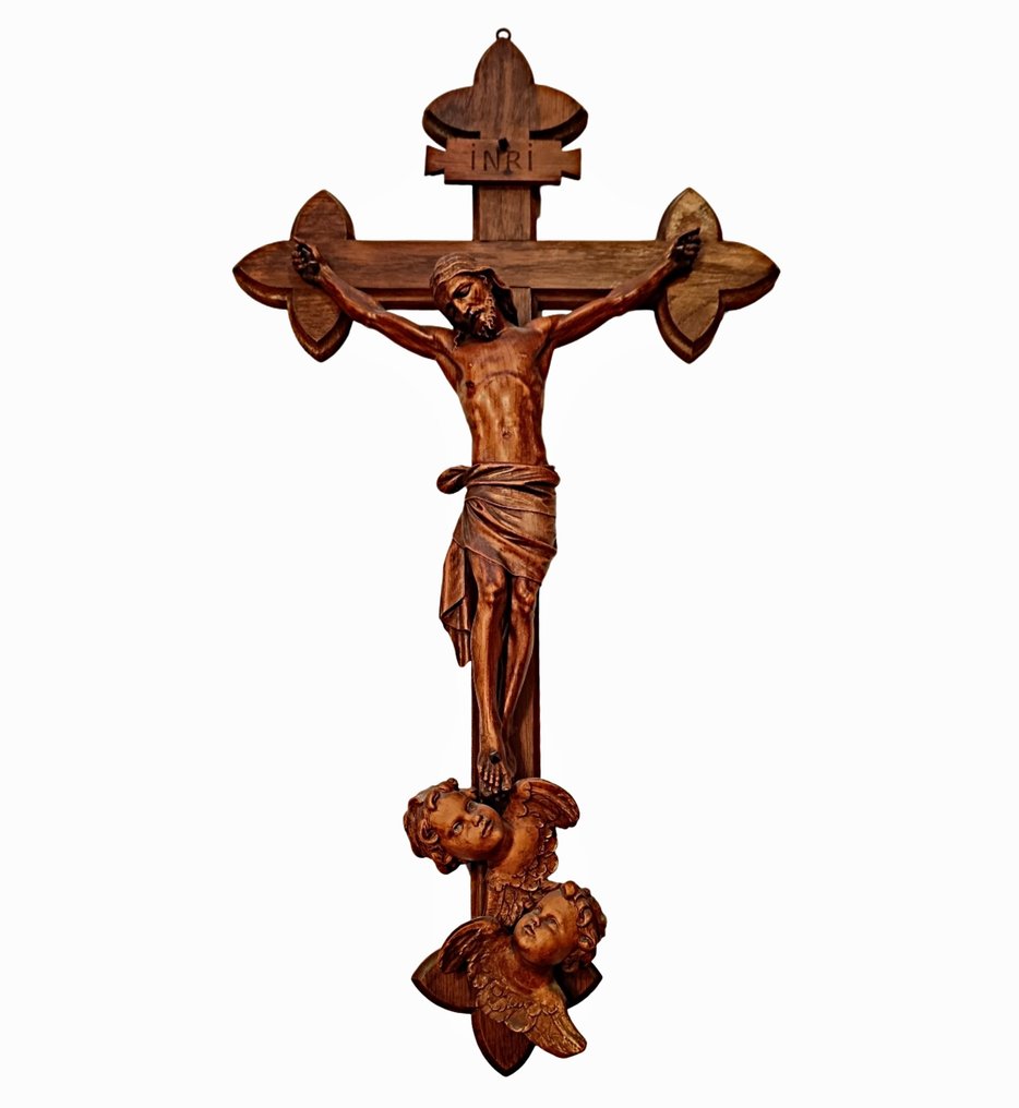 Grödener Holzschnitzerei - Scultura Gardenese - Ingenuin Demetz - Da Pilat - Statuetta intagliata, Kruzifix mit Engelsköpfen und INRI Inschrift - 67 cm - Tiglio, Quercia #1.0