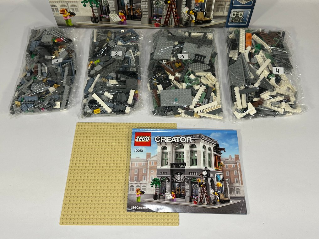 LEGO - Creator Expert - Brick Bank - Modular Buildings - 10251 (2016) #2.1