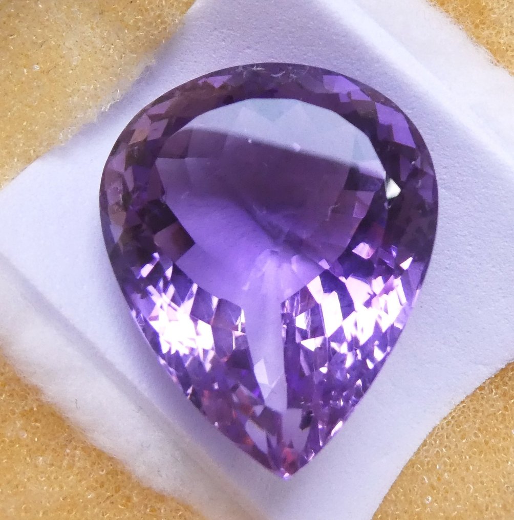 Zonder Minimumprijs Amethist  - 30.52 ct - Instituto Gemólogico Español (IGE) #3.2