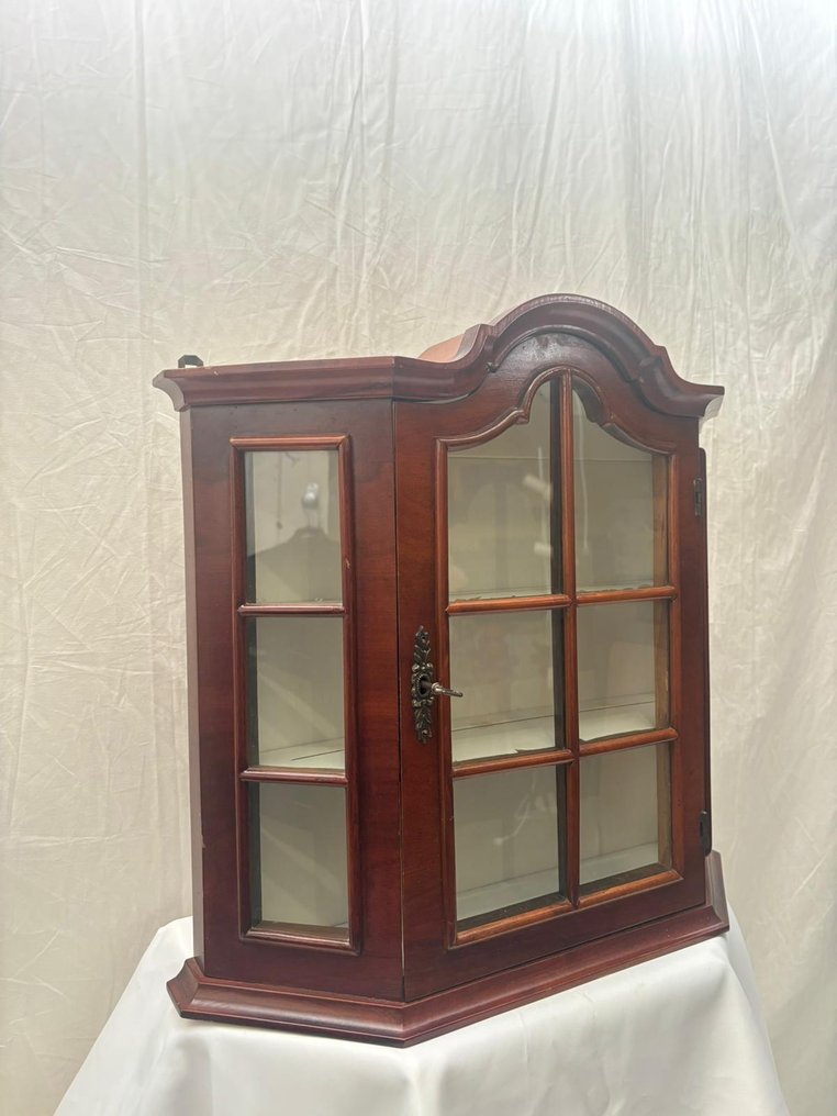 Vitrineskab - Træ #3.2