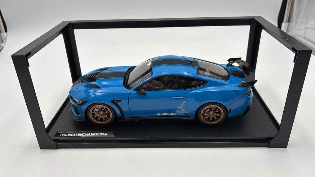 Solido 1:18 - Model car - Shelby Mustang 2025 - (cod.14) #1.0