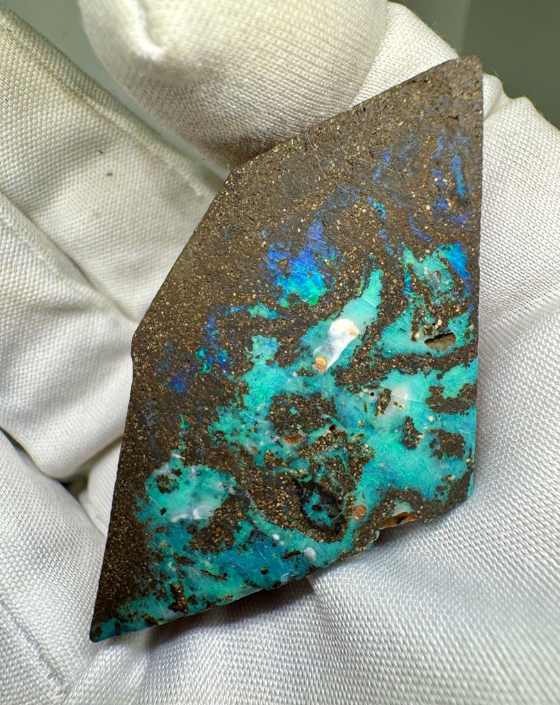 Opal Cabochon - Height: 60 mm - Width: 32 mm- 31.8 g - (1) #1.0