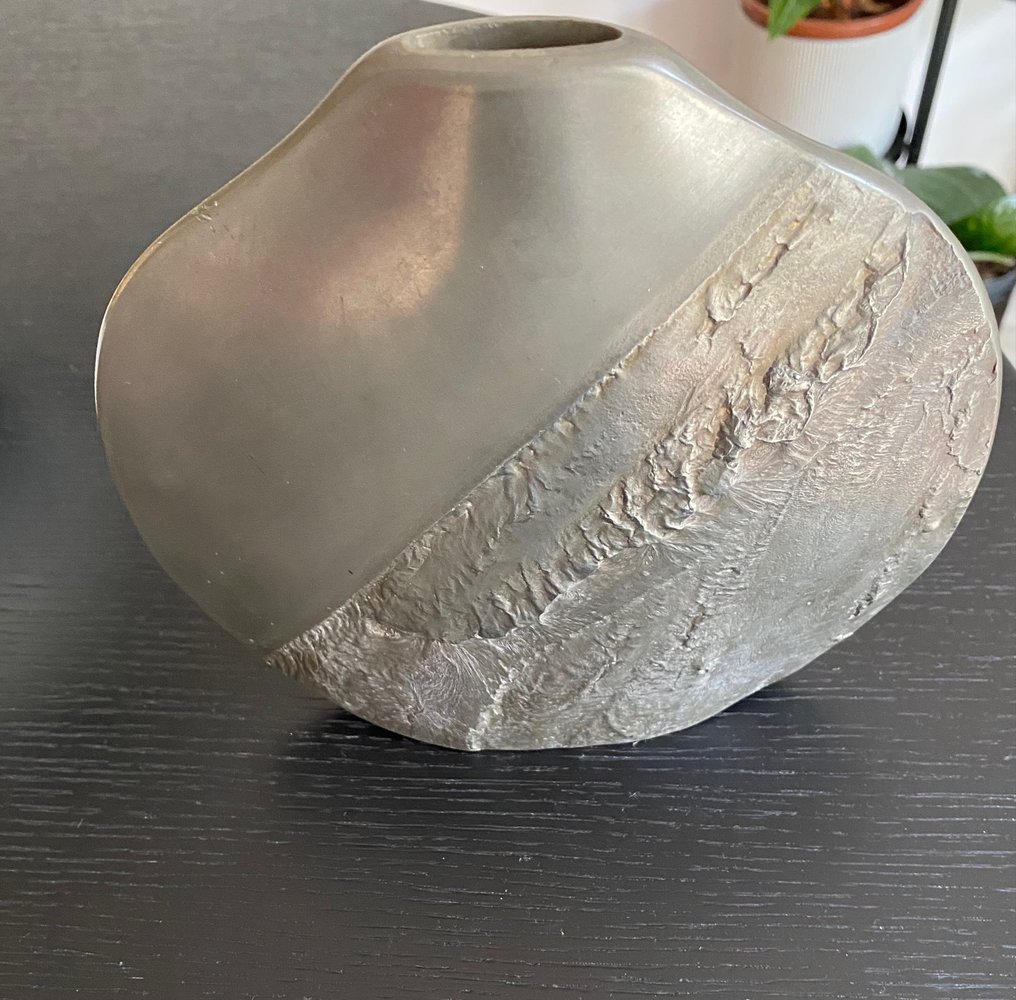 Helgi Joensen - Βάζο  - Μέταλλο #1.0