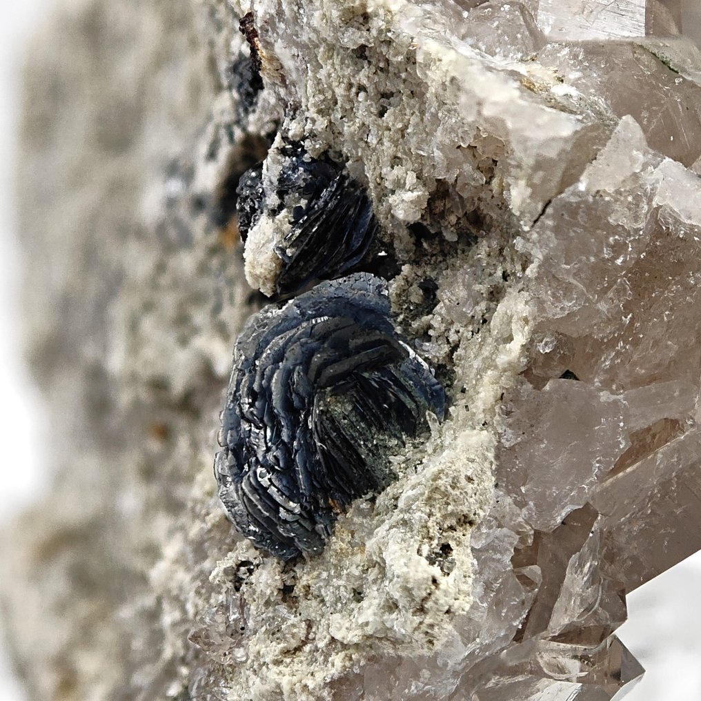 Rauchquarz mit Hämatit-Rosa, Schweiz! Beidseitig Kristalle auf Muttergestein - Höhe: 58 mm - Breite: 50 mm- 74 g #3.2