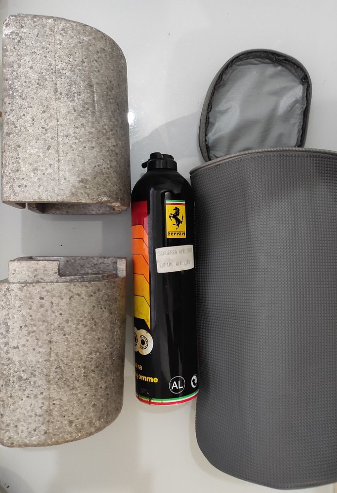 Ferrari 360 - Challenge Stradale - F430 tyre inflator bag - Ferrari #1.0