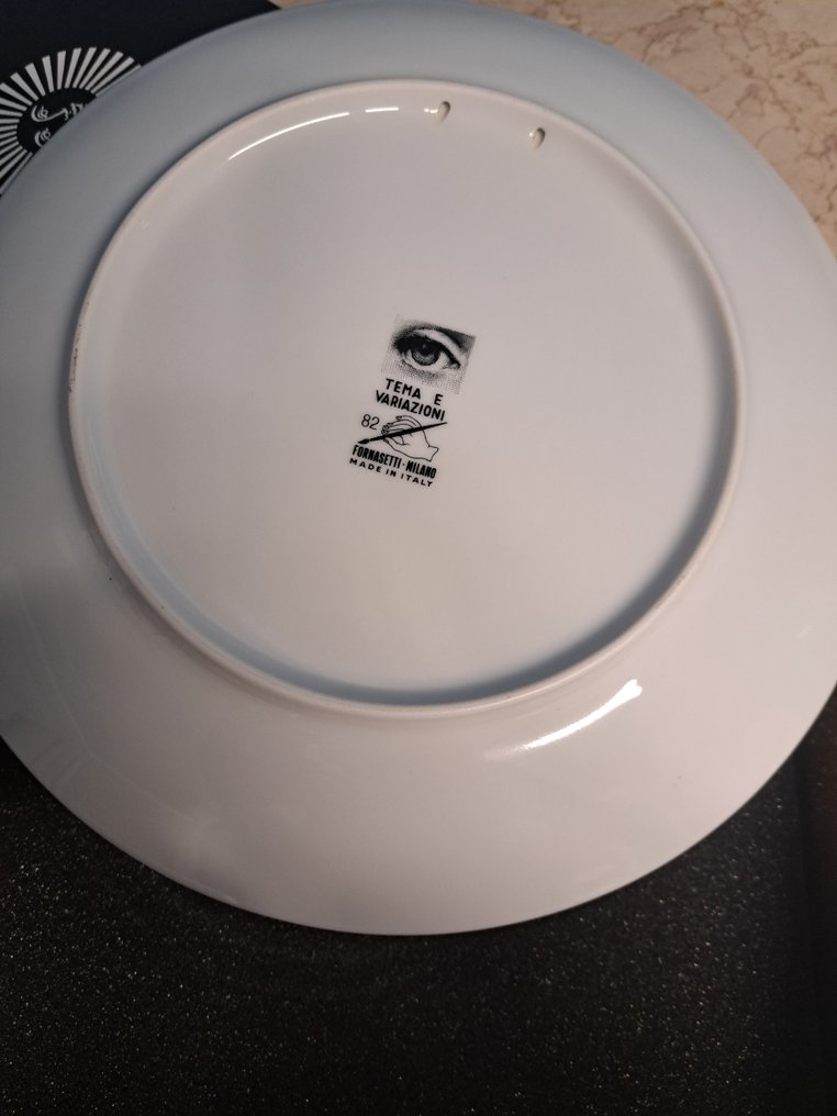 Piero Fornasetti - Astia - Posliini - Teema ja variaatiot #2.1