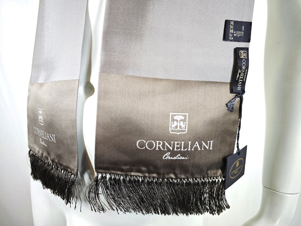 Corneliani - NEW, 100% Silk - Écharpe #3.2