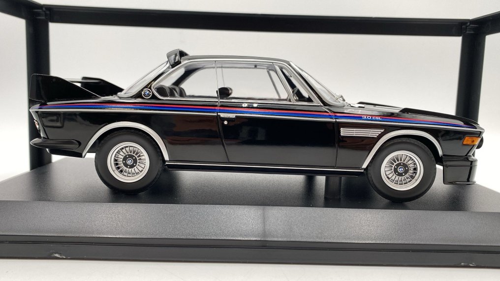 Minichamps 1:18 - Modelauto - BMW 3.0 CSL 1973 - {"reasoning": "Aangezien '(cod.24)' lijkt op een code of aanduiding zonder verdere context, heb ik #4.3