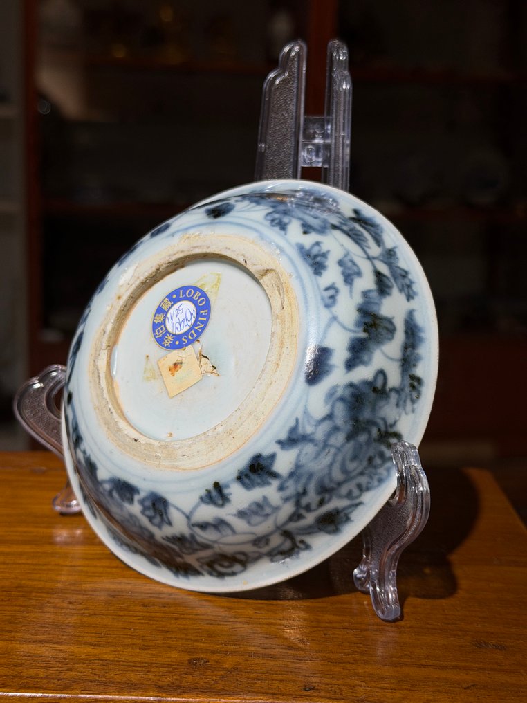 青花缠枝莲十字宝杵纹卧足洗 - 瓷 - 中国 - Ming Dynasty (1368-1644) #4.3