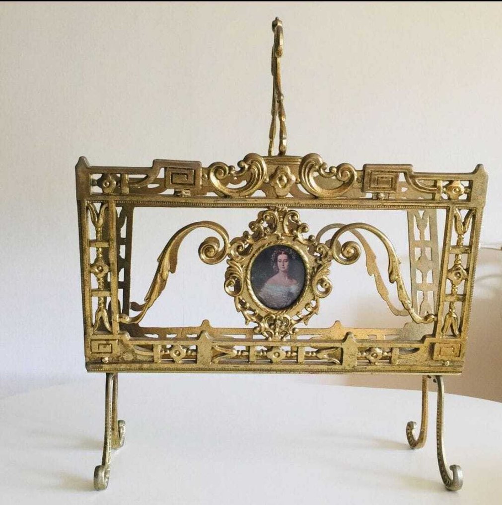 Magasinhylle - Messing - Portariviste i messing #1.0