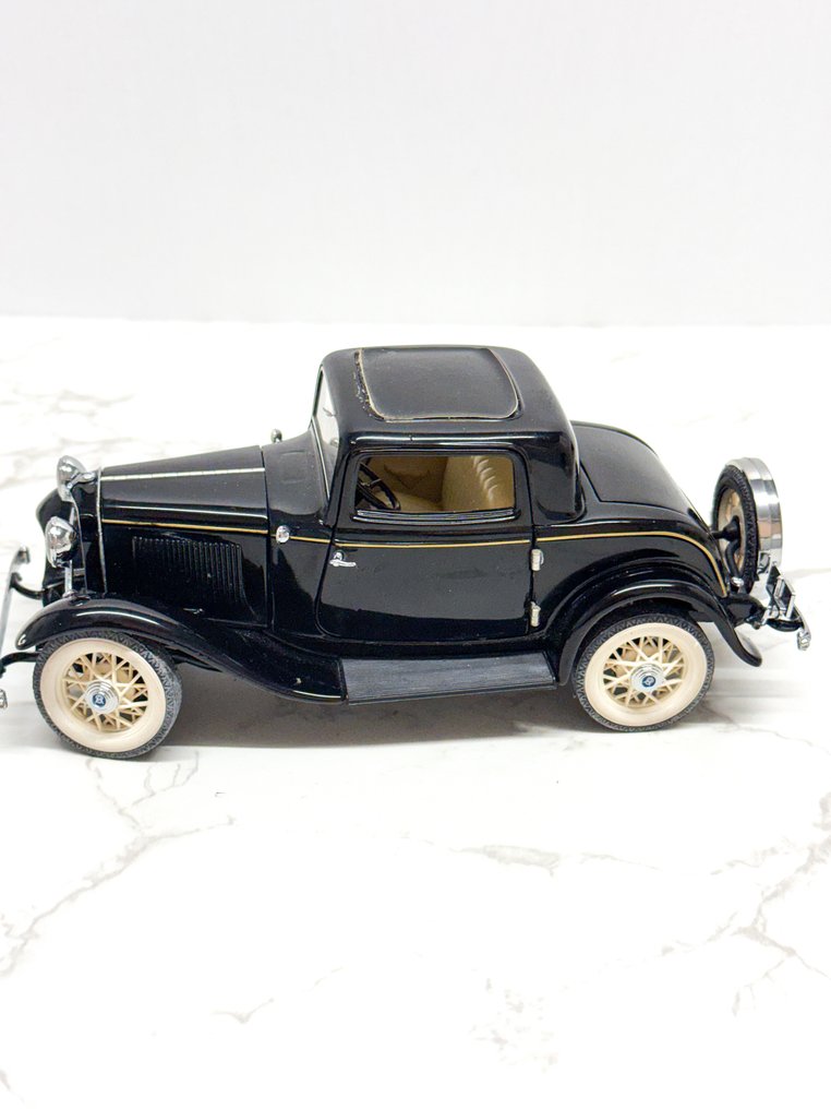 Franklin Mint 1:24 - Modellauto - 1932 Ford Deuce Coupe #1.0