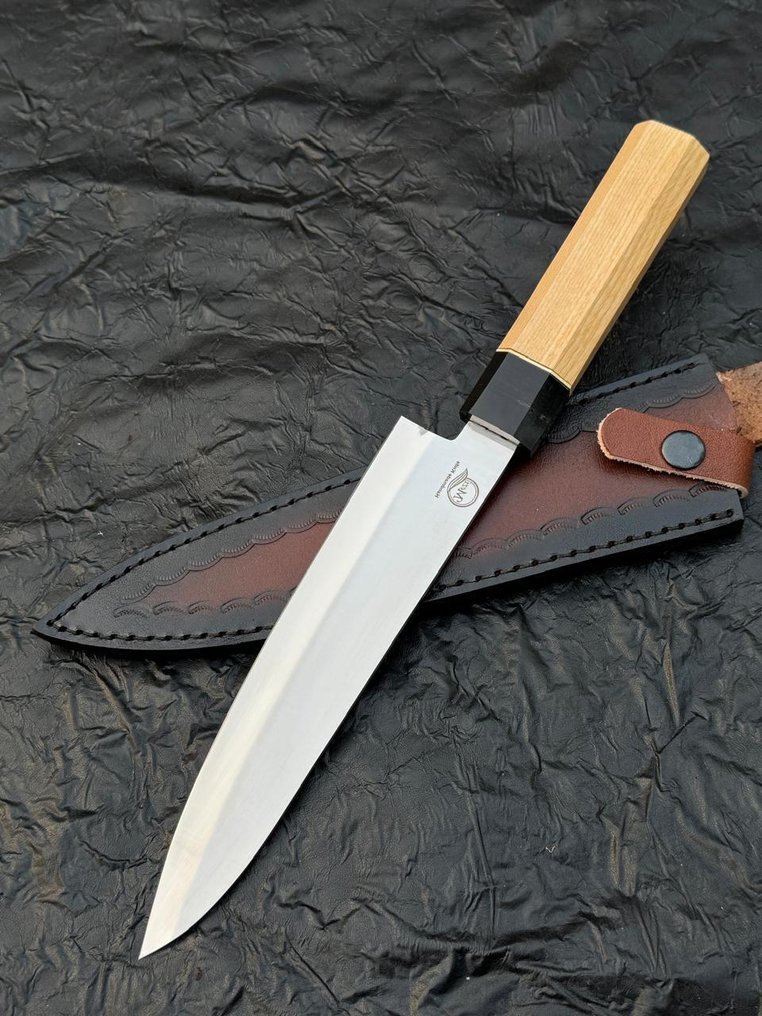 Kökskniv - Japansk stil. Handgjord kökskniv, afrikansk ossträ, buffelhorn, läder 10/48 - Asien #2.1
