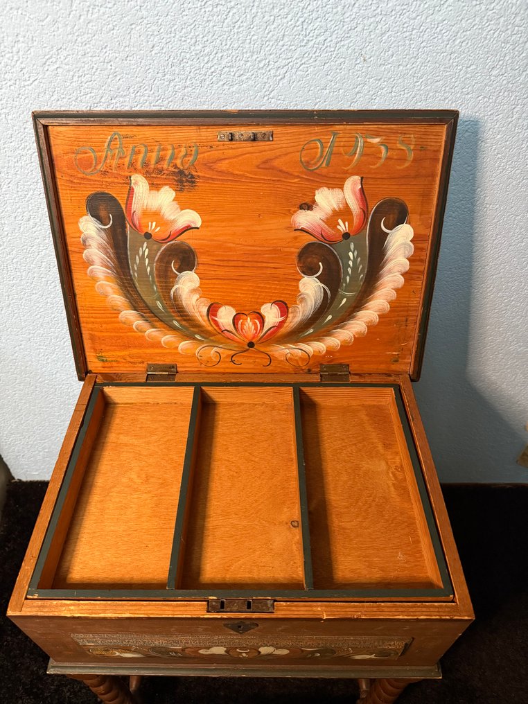 Kurbits - Syskrin - Rosemaling - Træ - syhjælper #1.0