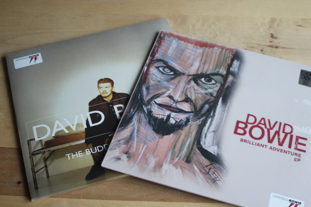 David Bowie - Brilliant Adventure EP + The Buddha of Suburbia 2LP - Flere titler - LP-albummer (flere elementer) - Pladeforretnings Dags Udgivelse - 2022 #1.0