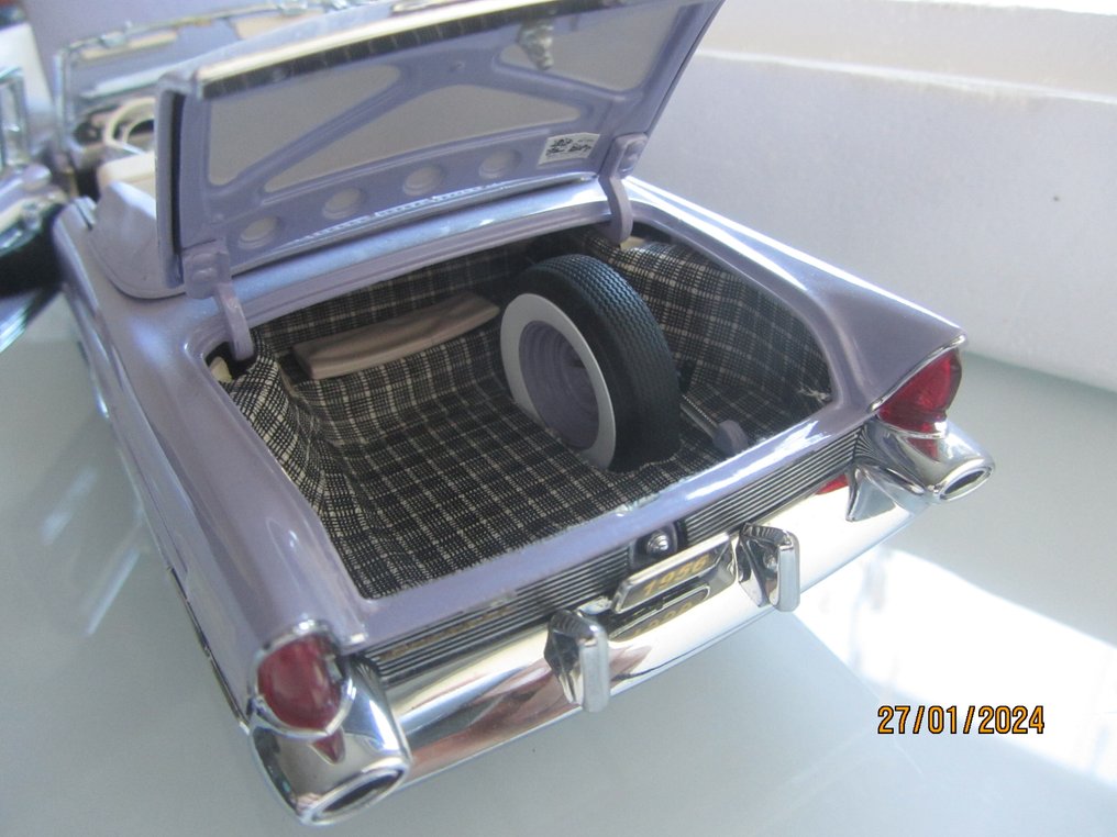 Danbury Mint 1:24 - Model car - Lincoln Premiere Convertible 1956 #3.2