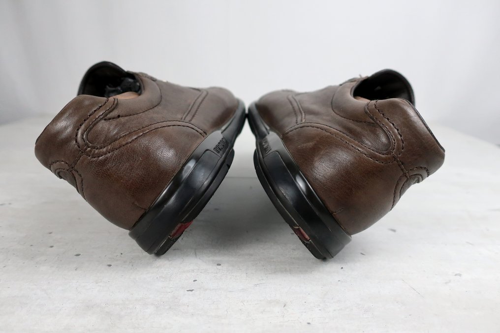 Prada - Calfleather Low Top Trainer - Scarpe stringate - Misura: EU 41 #1.0