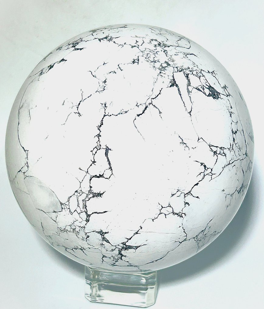 Ηρεμιστική σφαίρα Howlite – Λίθος Ειρήνης & Συναισθηματικής Ισορροπίας - Ø 113mm- 2270 g - (1) #1.0