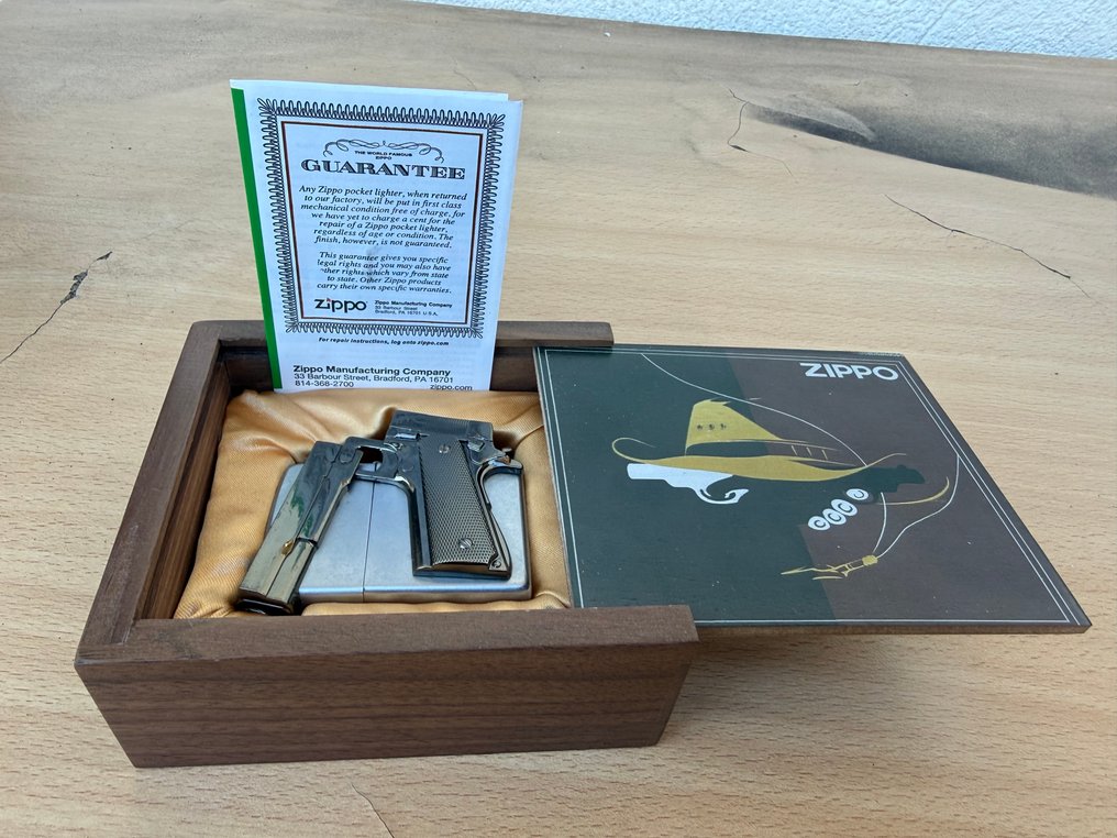 Zippo - ENCENDEDOR ZIPPO COLT  M1911 - 沒有保留價 - 袖珍打火機 - 銅（鍍金/銀質/生綠銹/冷漆）, 黃銅, 鋼（不銹鋼）, 樹脂/聚酯 #1.0
