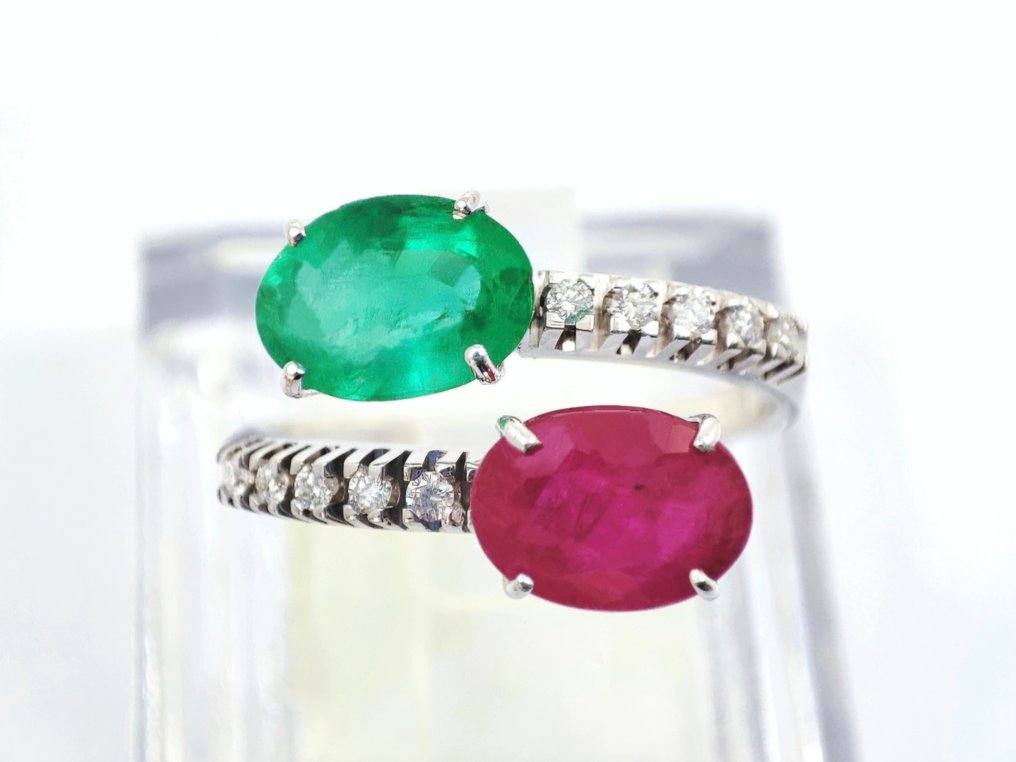 Ring - 18 kt Vittguld - 1.16ct. tw. Smaragd - Diamant #1.0