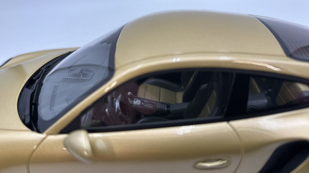 GT Spirit 1:18 - Model car - Porsche 991 Turbo - (cod.30) #1.0