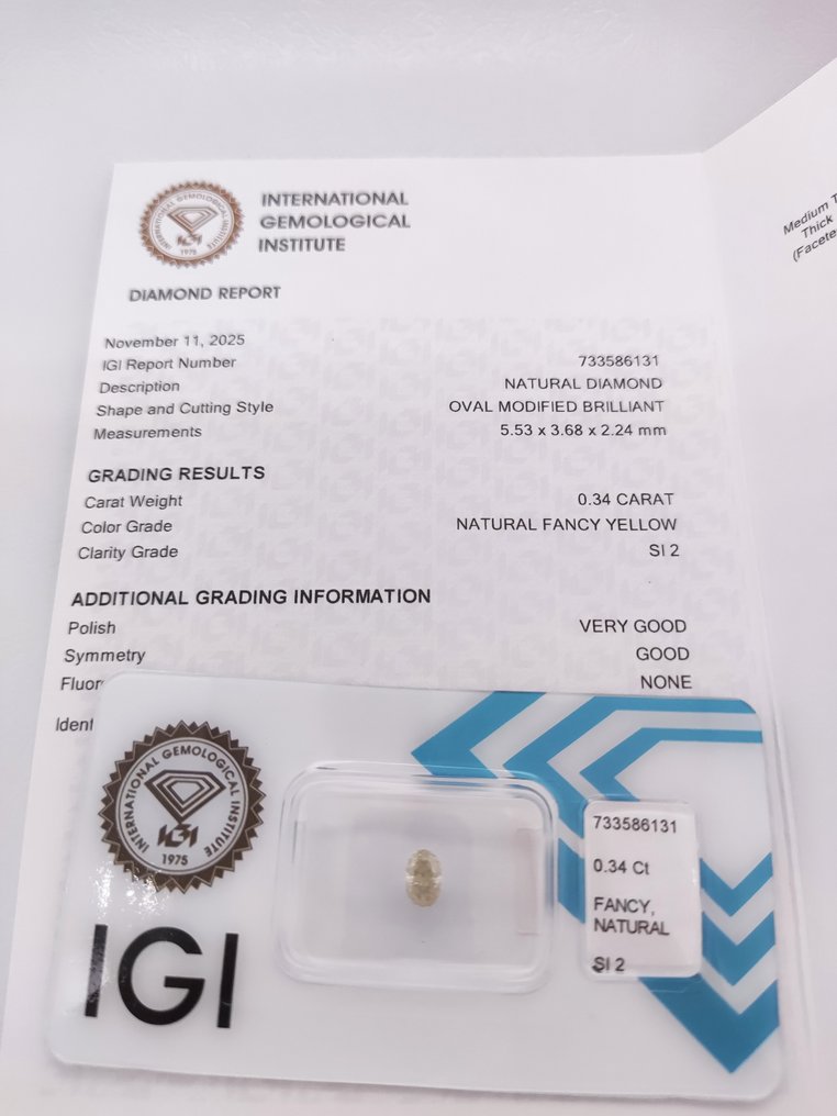 没有保留价 - 1 pcs 钻石  (天然色彩的)  - 0.34 ct - 椭圆形 - Fancy 黄色 - SI2 微内含二级 - 国际宝石研究院（IGI） #3.2