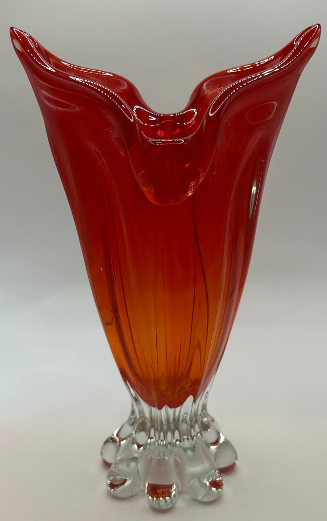 Chribska - Josef Hospodka, attributed - Vase (2)  - Glas - Koppel rode bohemia vazen. #1.0