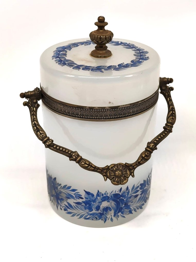 珠宝盒 - 小型珠宝盒，采用白色opalino opalina材质（重量1675克），配金色金属边框。 #1.0