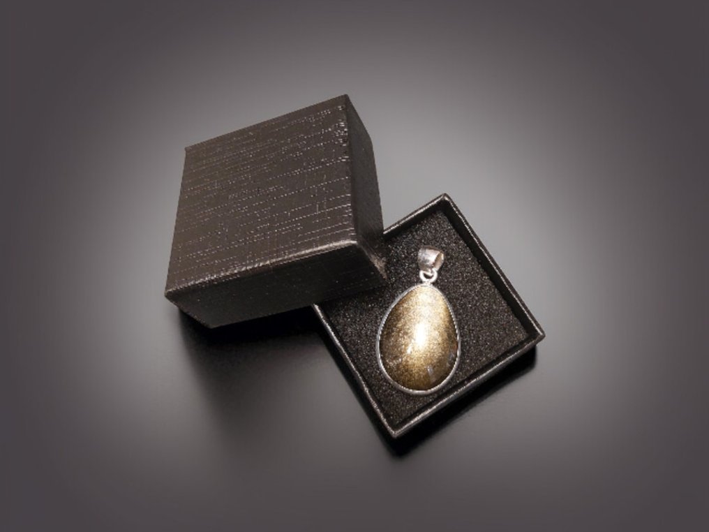 Very luminous golden obsidian. High quality. Untreated natural stone. Set in 925 silver. - Height: 4 cm - Width: 2.2 cm- 9 g #2.1