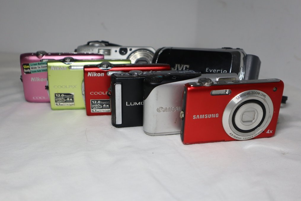 Nikon, Samsung, JVC, Canon, Panasonic, Sony Nikon COOLPIX S2600 / S3000, S3000, Canon Powershot A2200, Samsung ST60, Panasonic Lumix DMC-FS3, Digitale compact camera #1.0