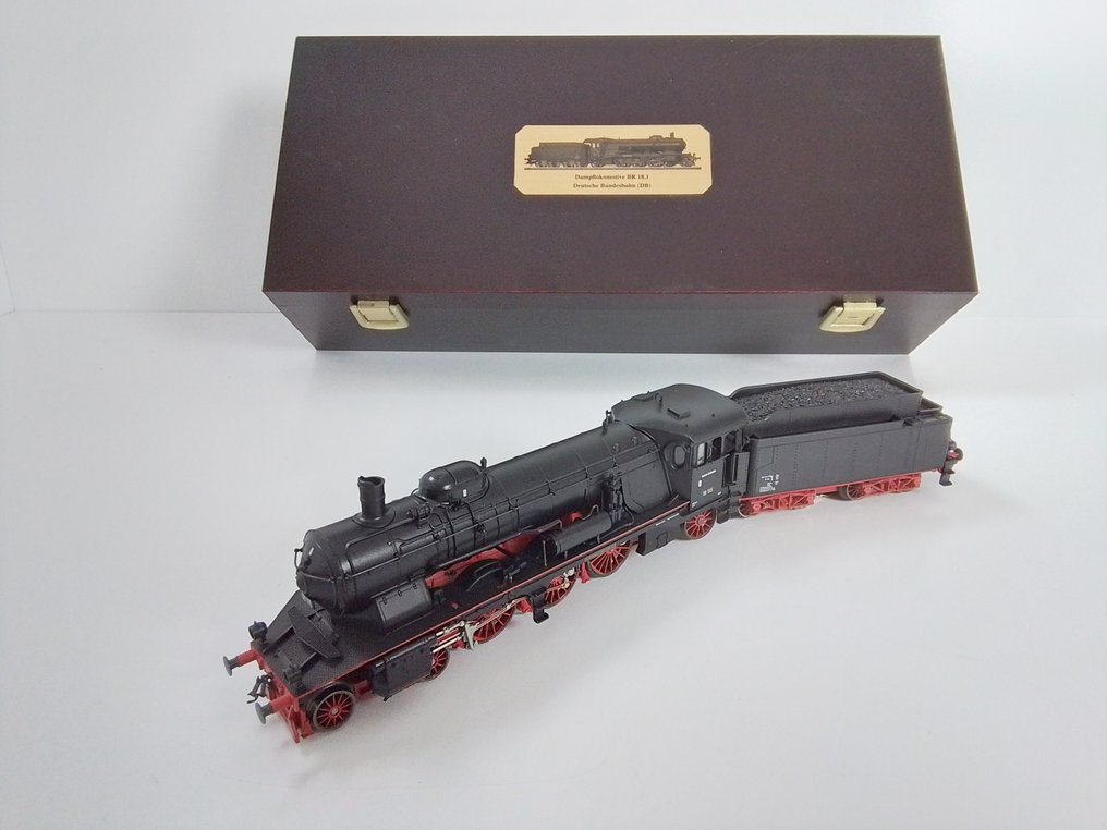 Märklin H0轨 - 37115 - 带煤水车的蒸汽机车 (1) - 高速列车机车 - DB #1.0