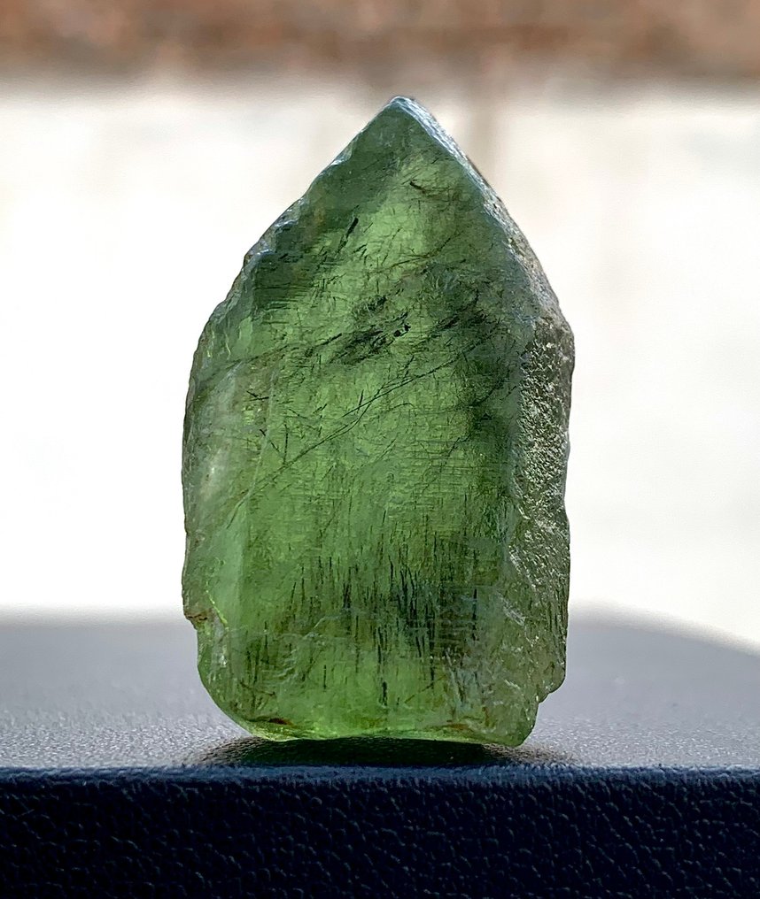 Rare Peridot Ludwigite Crystal - Height: 34 mm - Width: 20 mm- 14.55 g #1.0