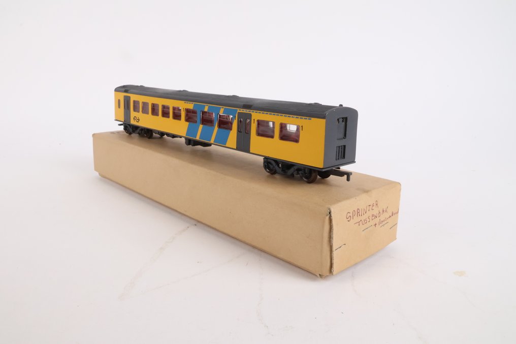 Zelfbouw H0 - Επιβατικό τρένο μοντελισμού (1) - SGM Sprinter ενδιάμεσο βαγόνι - NS #1.0