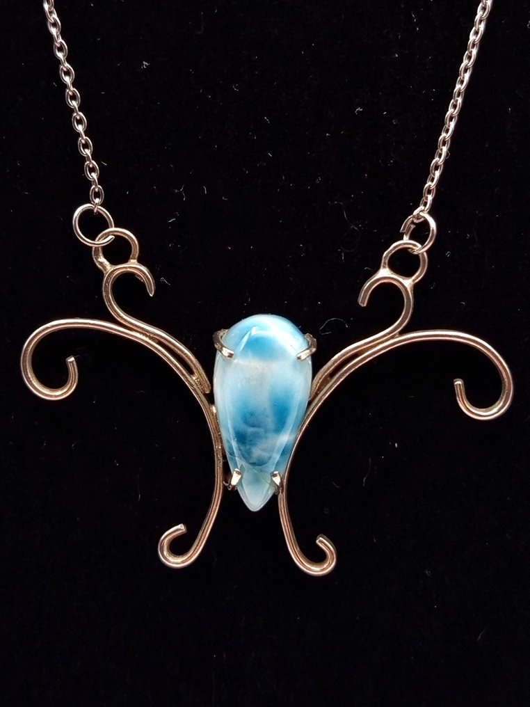 Joia 'Regalidade' artesanal em prata 925 com Larimar de alta qualidade. - Altura: 38 mm - Largura: 43 mm- 9 g - (1) #1.0