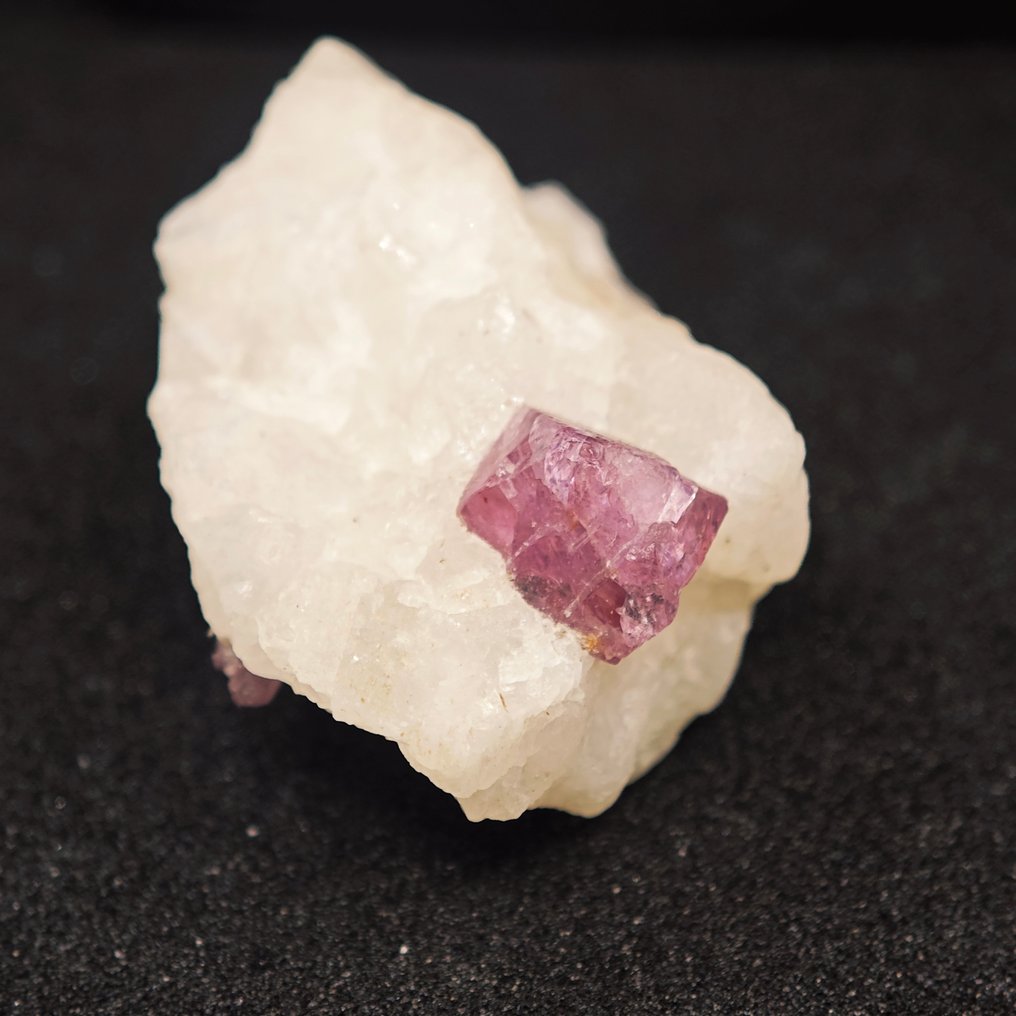 44.8 克拉透明的Skapolit水晶在底座上 标本- 8.9 g #4.3