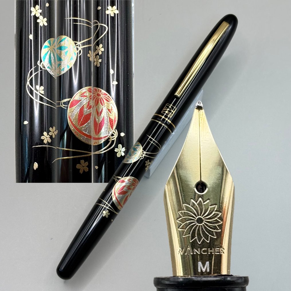 Kuretake & Wancher - Maki-e with Traditional Japanese Ball Game (Mari-asobi) design - Stainless steel nib (M) - Στυλογράφος #1.0
