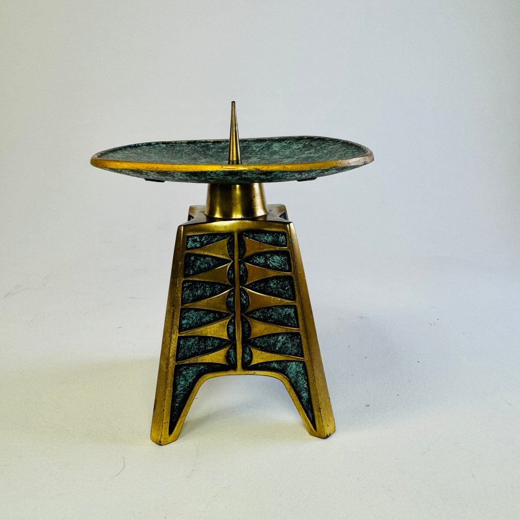 燭台 - 复古粗犷风格的烛台，由抛光黄铜制成，带有绿色和黑色纹理。 #1.0