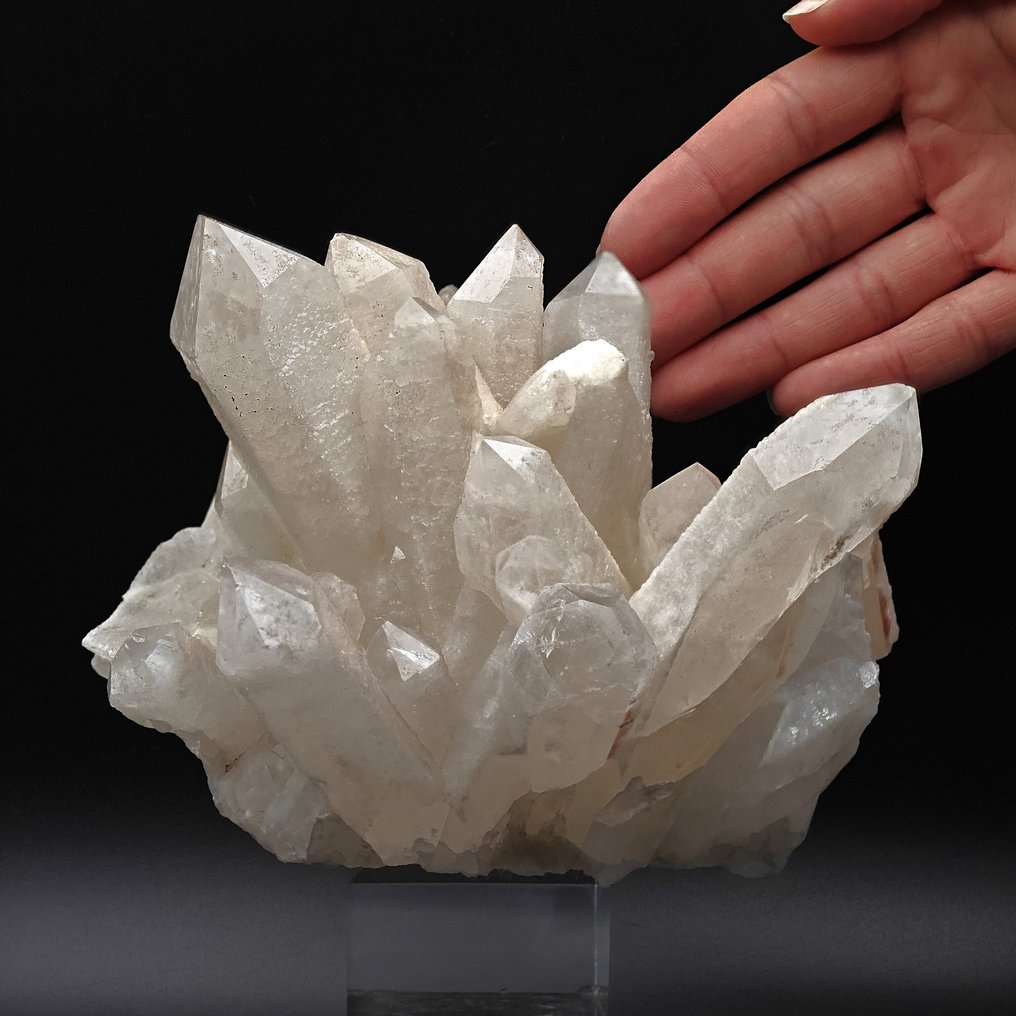 ΟΜΟΡΦΟ σύμπλεγμα από λαμπερό γαλακτώδη χαλαζία. Κρύσταλλοι στη μήτρα - Ύψος: 131 mm - Πλάτος: 110 mm- 856 g #1.0