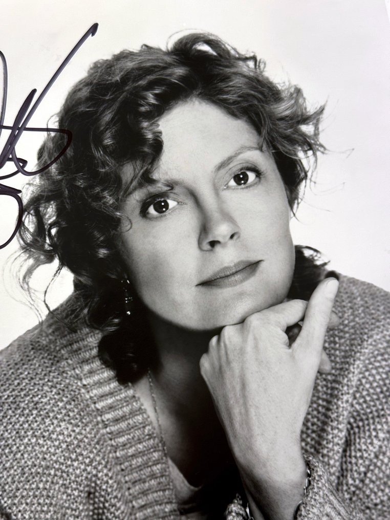 Susan Sarandon (Five-Time Oscar Nominee) - Timeless Elegance Captured in Monochrome - Autograph with #2.1