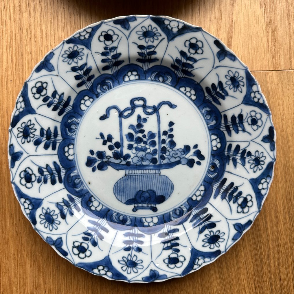 Plate (4) - Porcelain - 4 Kangxi Orders #4.3