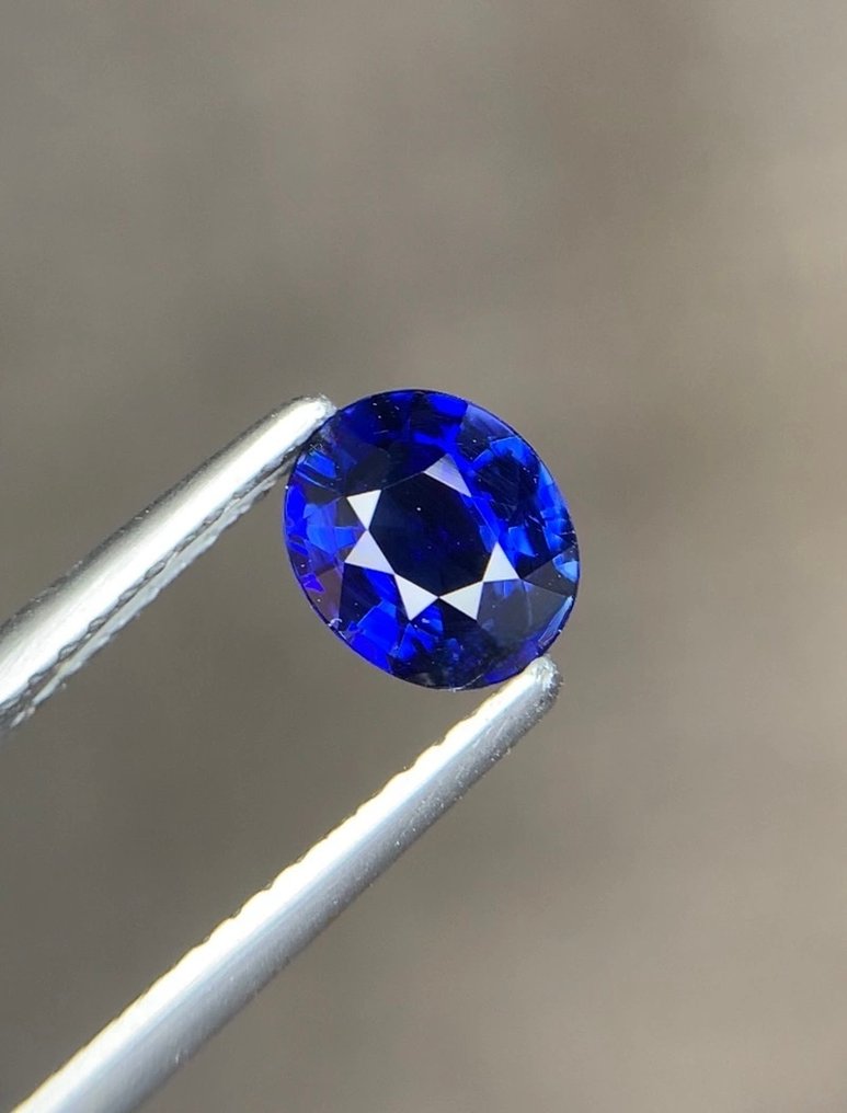 Senza Prezzo di Riserva - 1 pcs Blu Zaffiro - 3.06 ct - Guild Gem Laboratory - Blu vivido, Blu reale #2.1