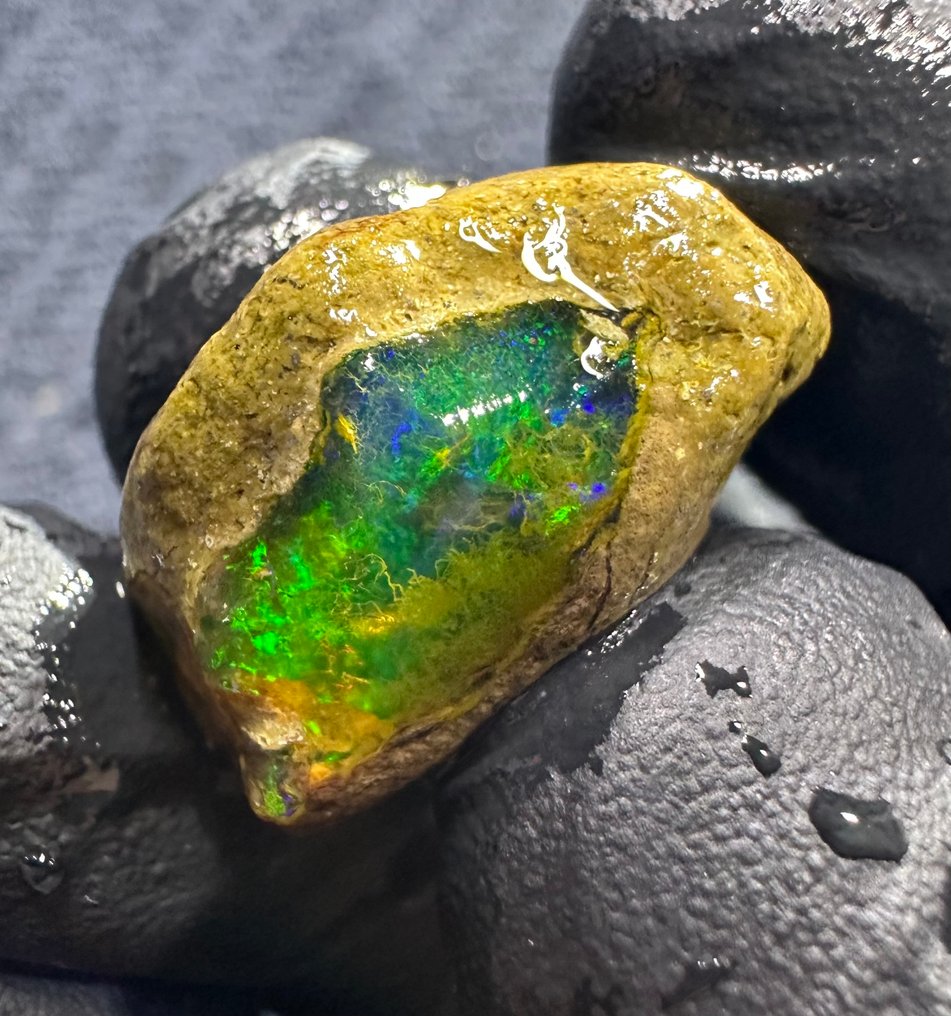 Opaal cristallo da 20ct Grezzo- 4 g #4.3